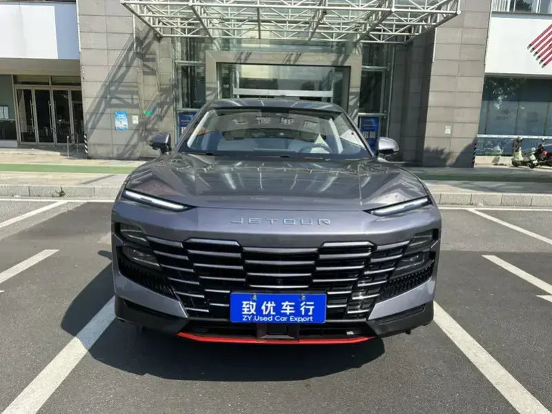 2024 JETOUR Dasheng i-DM с пробегом 36 000 км