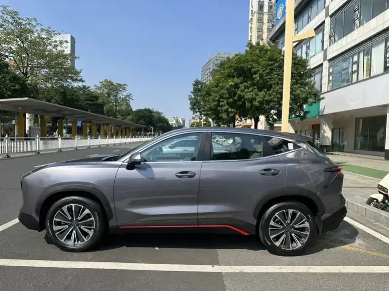 2024 JETOUR Dasheng i-DM с пробегом 36 000 км