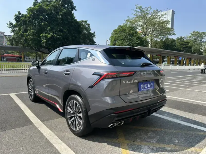 2024 JETOUR Dasheng i-DM с пробегом 36 000 км