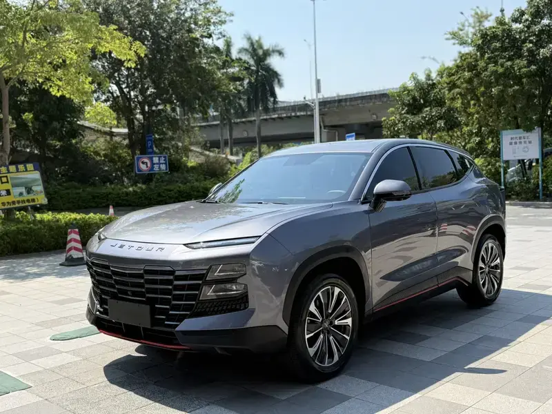 2023 JETOUR Dasheng i-DM с пробегом 30 000 км
