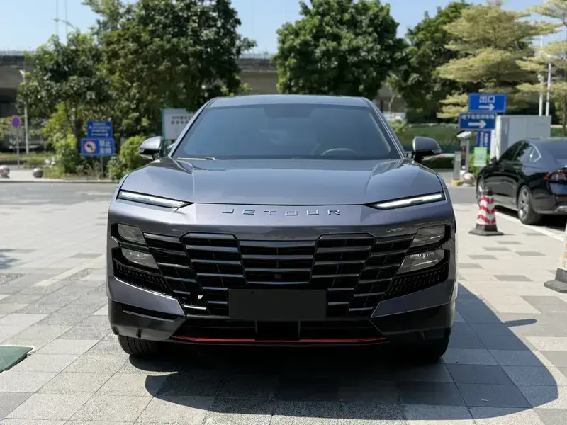 2023 JETOUR Dasheng i-DM с пробегом 30 000 км