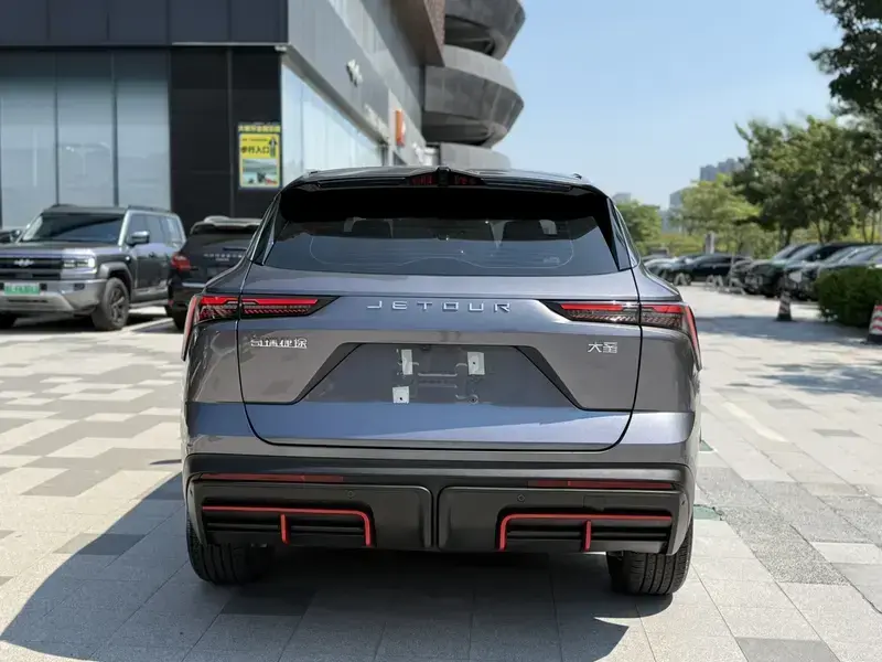 2023 JETOUR Dasheng i-DM с пробегом 30 000 км