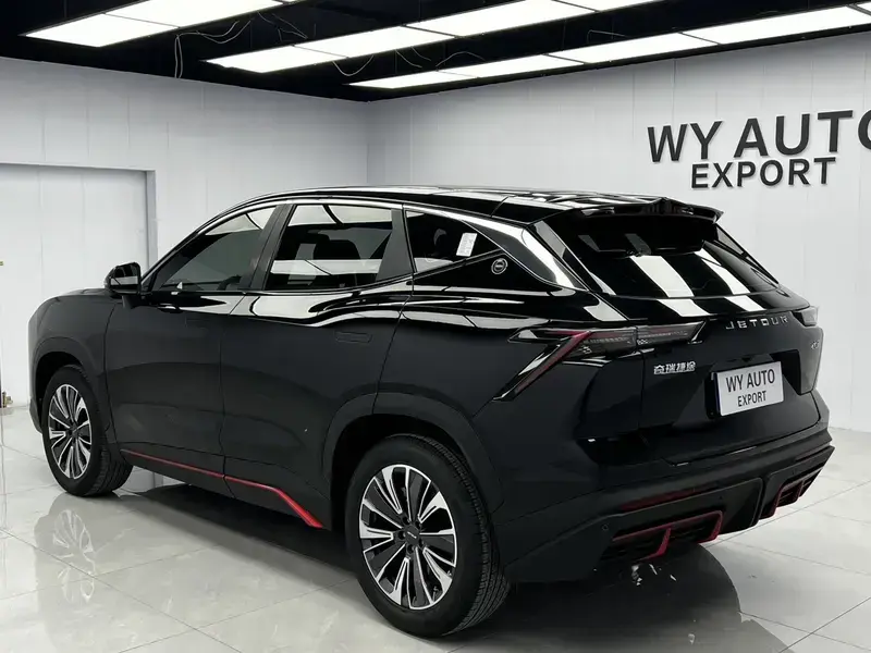 2023 JETOUR Dasheng i-DM с пробегом 31 000 км