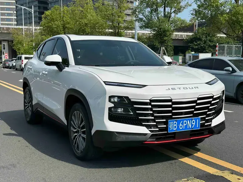2024 JETOUR Dasheng i-DM с пробегом 36 000 км