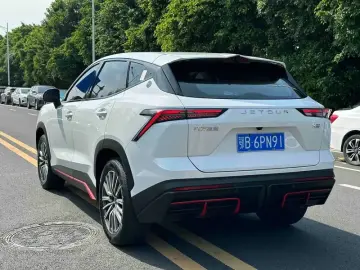 2024 JETOUR Dasheng i-DM с пробегом 36 000 км