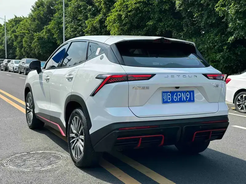2024 JETOUR Dasheng i-DM с пробегом 36 000 км