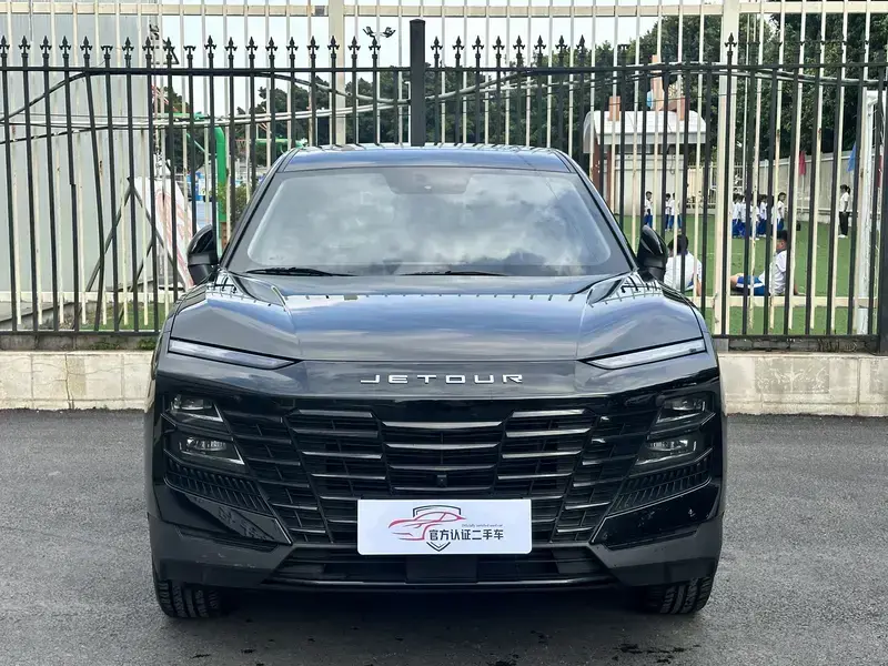 2025 JETOUR Dasheng i-DM с пробегом 21 000 км