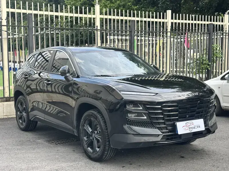 2025 JETOUR Dasheng i-DM с пробегом 21 000 км