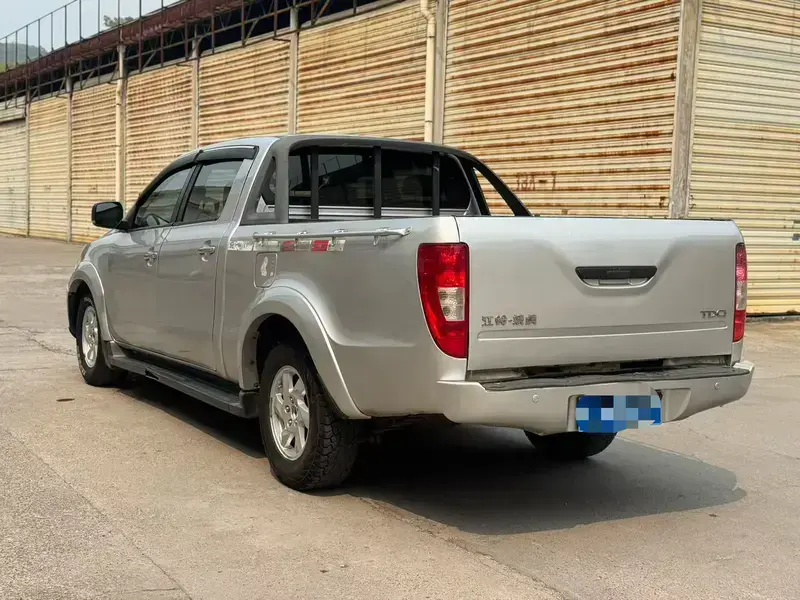 2018 JMC Yuhu 5 с пробегом 180 000 км