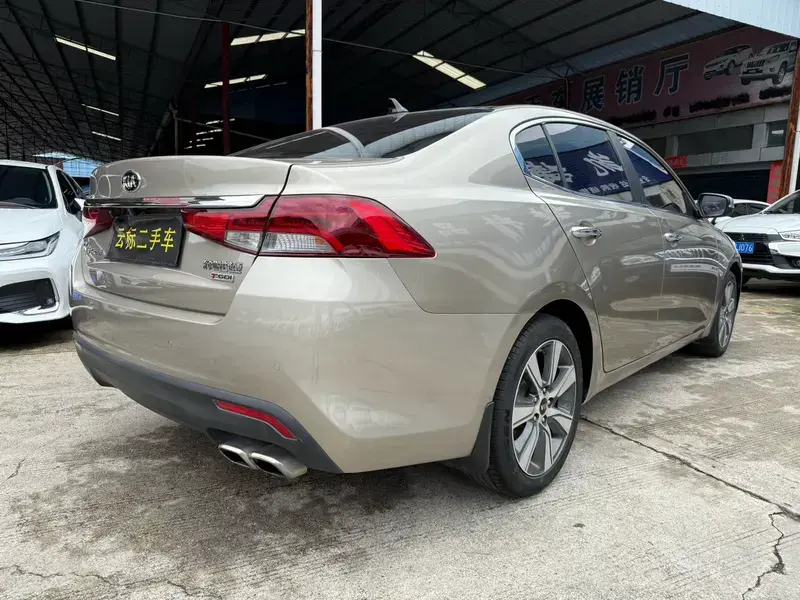2017 Kia Kaishen с пробегом 86 000 км
