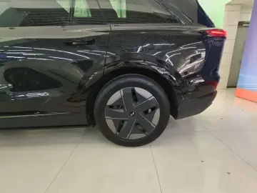 2026 Nio Ledo L80 с пробегом 6 600 км