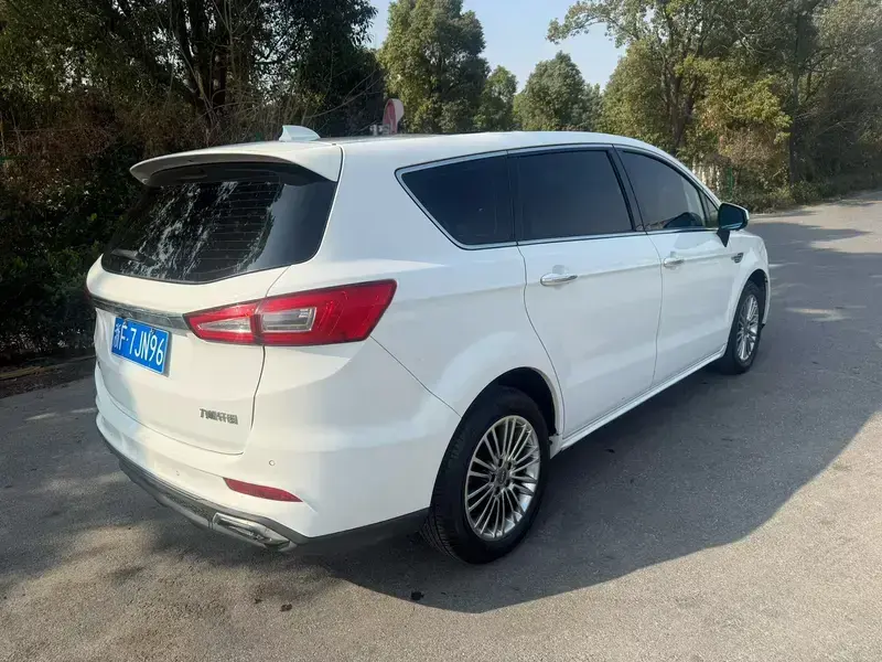 2017 Lifan Xuanlang с пробегом 120 000 км