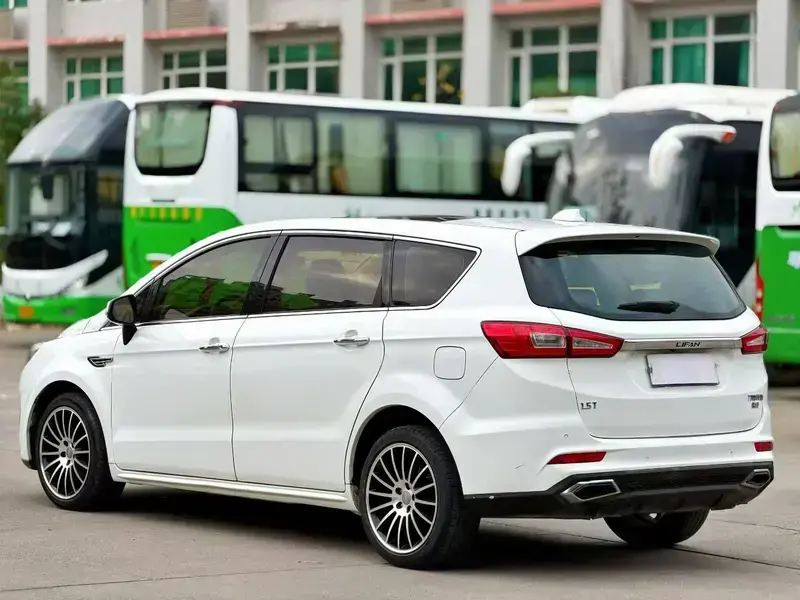 2017 Lifan Xuanlang с пробегом 100 000 км
