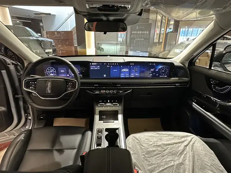 2026 Lincoln Adventurer NEV с пробегом 8 000 км