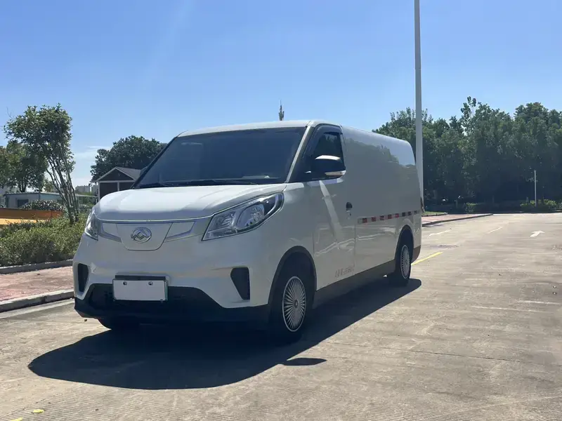 2022 Maxus Maxus EV30 с пробегом 33 000 км