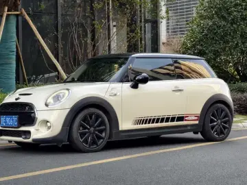 2016 Mini Electric MINI COOPER с пробегом 60 000 км