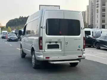 2025 Maxus Xintu V80 с пробегом 6 000 км