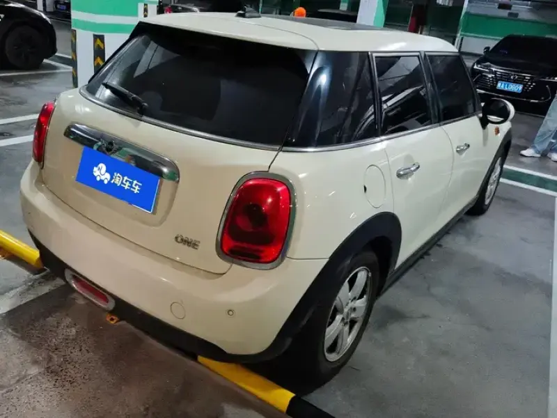 2015 Mini Electric MINI COOPER с пробегом 62 000 км