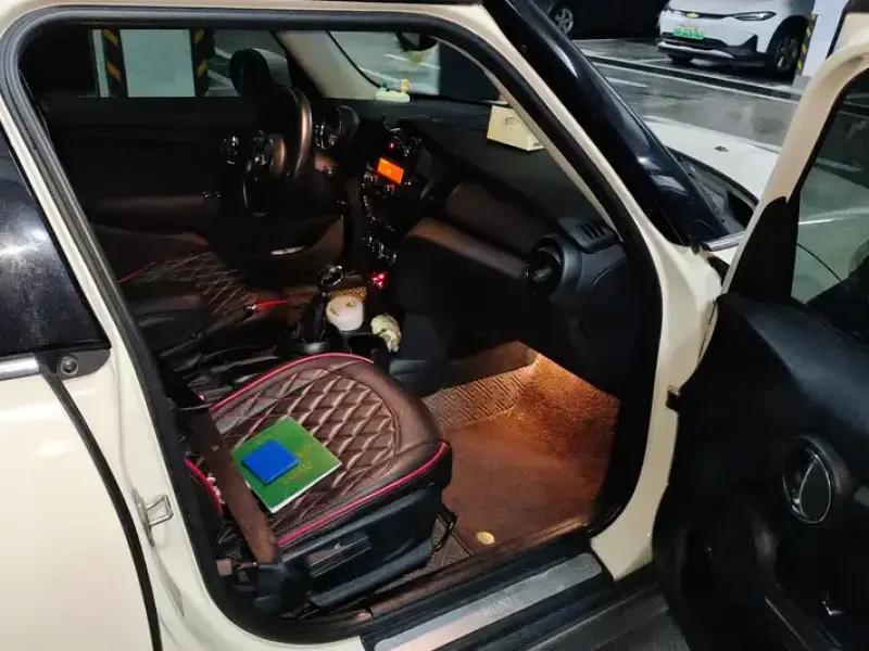 2015 Mini Electric MINI COOPER с пробегом 62 000 км