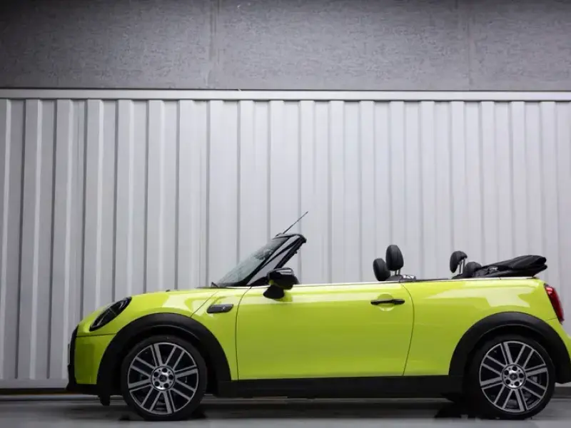 2023 Mini Electric MINI COOPER с пробегом 10 000 км