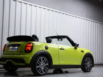 2023 Mini Electric MINI COOPER с пробегом 10 000 км