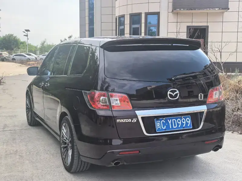 2011 Mazda 8 с пробегом 220 000 км