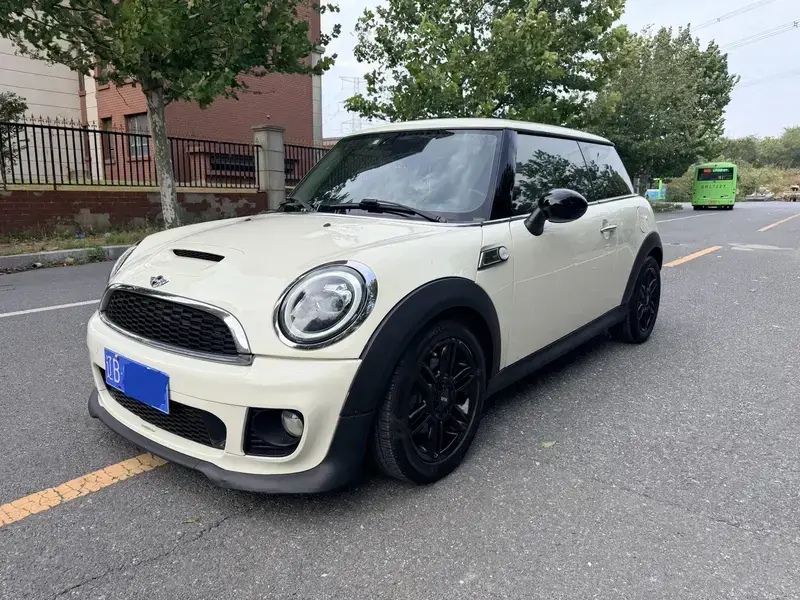 2012 Mini Electric MINI COOPER с пробегом 111 000 км