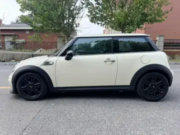 2012 Mini Electric MINI COOPER с пробегом 111 000 км
