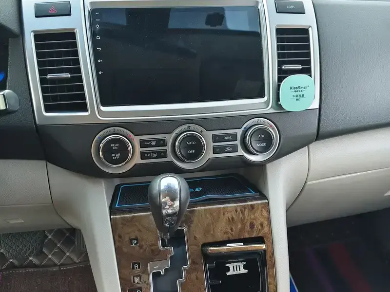 2011 Mazda 8 с пробегом 170 000 км
