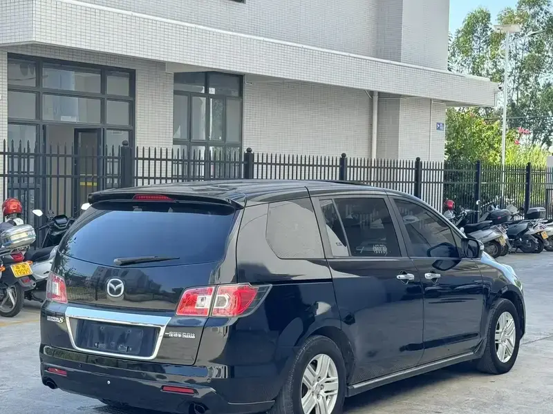 2011 Mazda 8 с пробегом 146 000 км