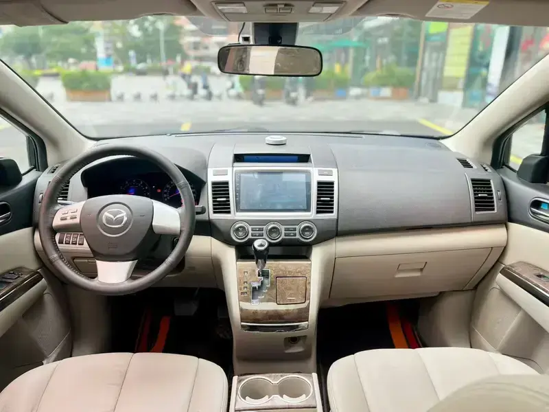 2013 Mazda 8 с пробегом 150 000 км