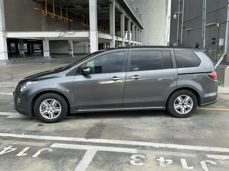 2013 Mazda 8 с пробегом 150 000 км