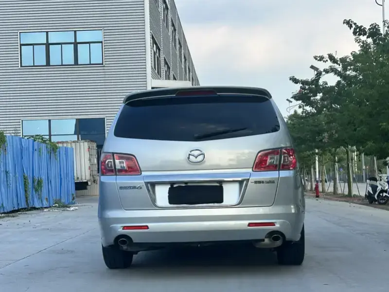 2011 Mazda 8 с пробегом 160 000 км