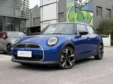 2025 Mini Electric MINI COOPER с пробегом 3 800 км