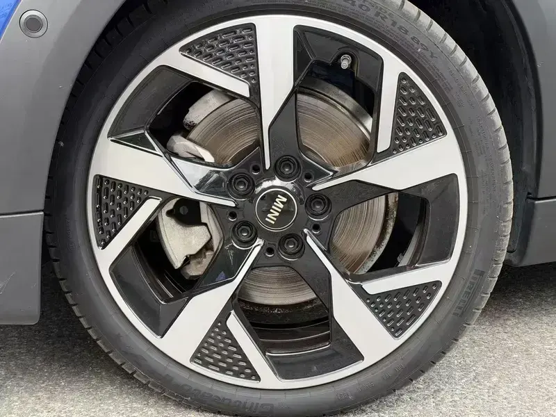 2025 Mini Electric MINI COOPER с пробегом 3 800 км