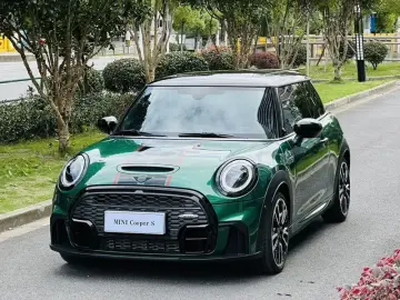 2023 Mini Electric MINI COOPER с пробегом 5 000 км