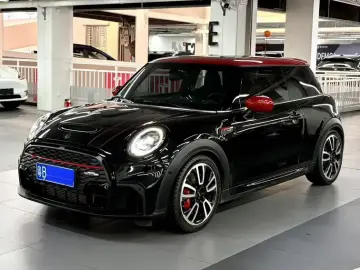 2022 Mini JCW с пробегом 44 000 км