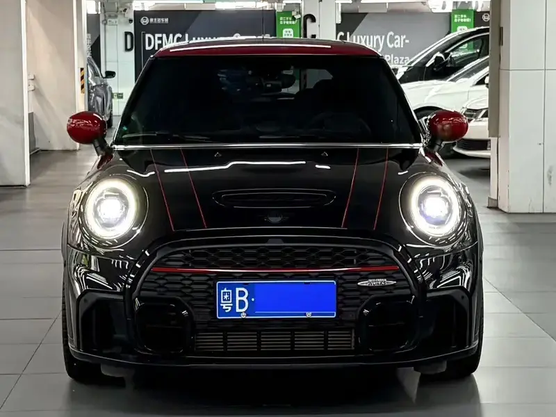 2022 Mini JCW с пробегом 44 000 км