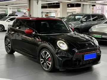 2022 Mini JCW с пробегом 44 000 км
