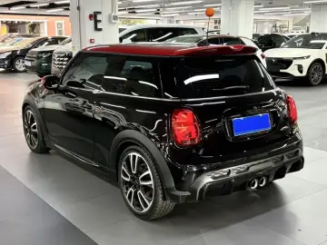 2022 Mini JCW с пробегом 44 000 км