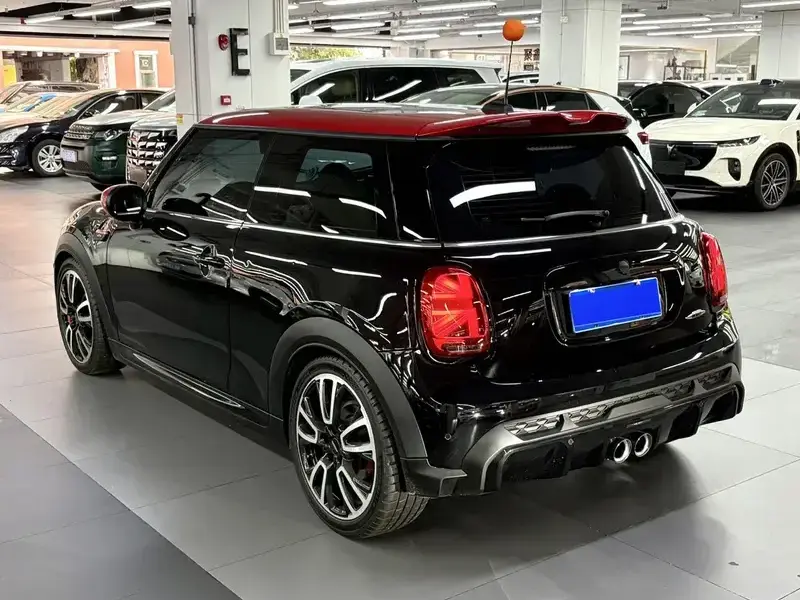 2022 Mini JCW с пробегом 44 000 км