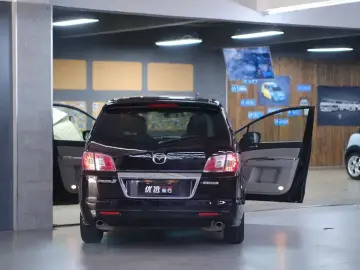 2011 Mazda 8 с пробегом 186 000 км