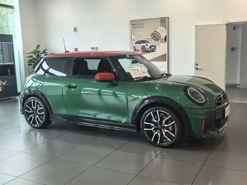 2025 Mini JCW с пробегом 11 000 км