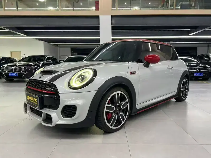 2021 Mini JCW с пробегом 56 000 км