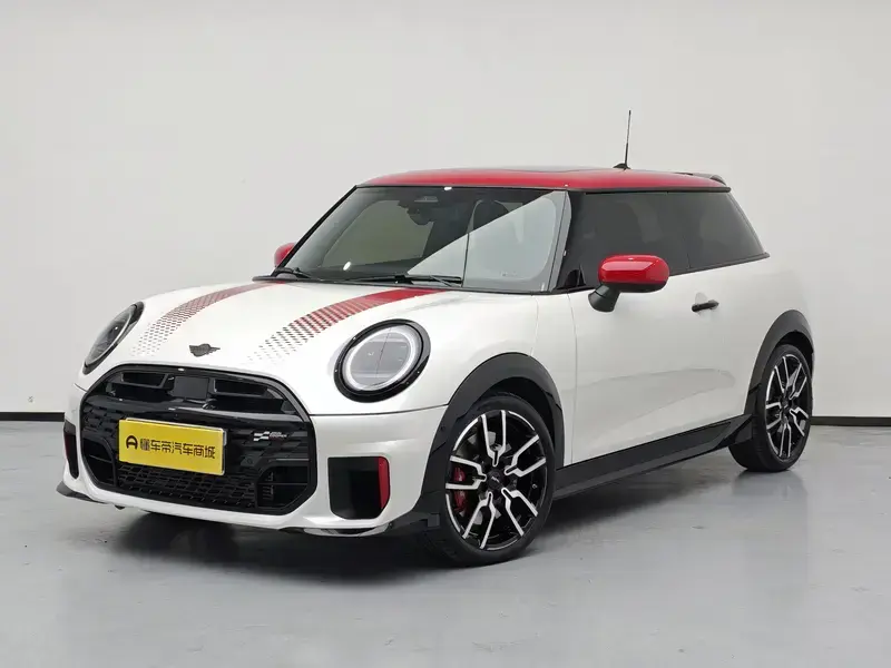 2025 Mini JCW с пробегом 3 300 км