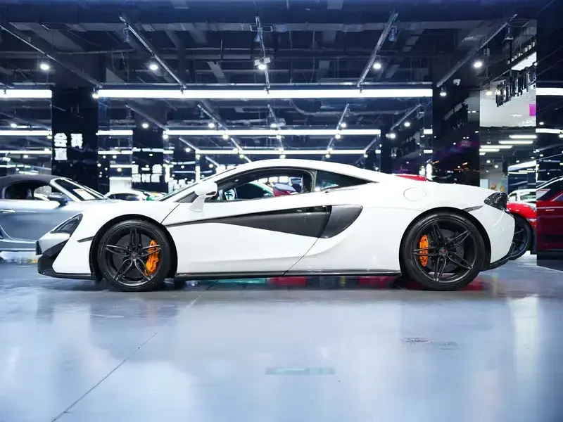 2015 McLaren 570 с пробегом 7 900 км