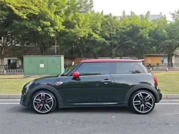2021 Mini JCW с пробегом 43 000 км