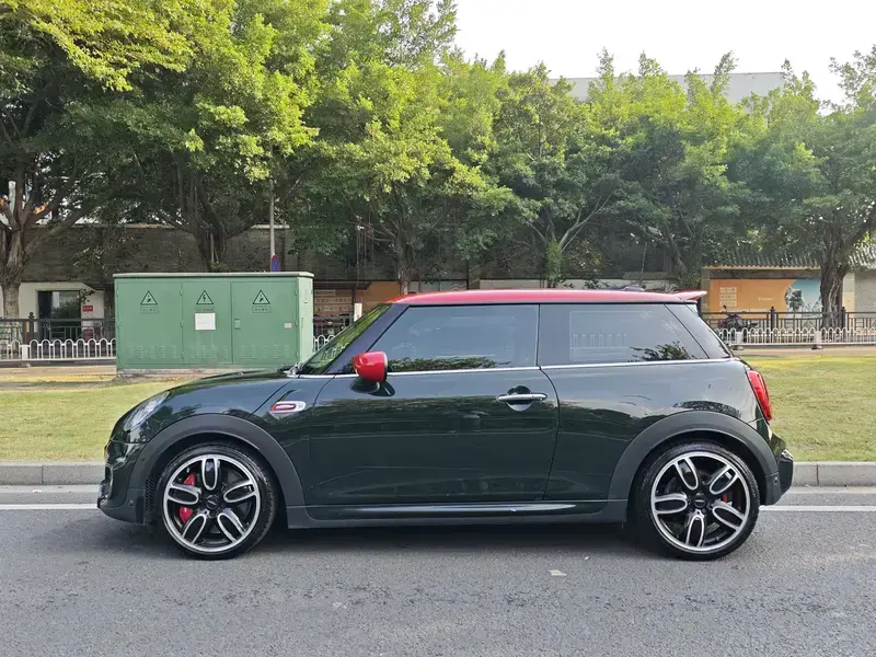 2021 Mini JCW с пробегом 43 000 км