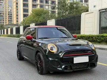 2021 Mini JCW с пробегом 23 000 км
