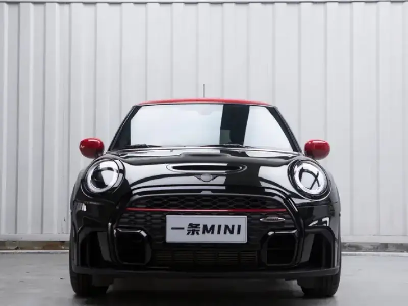2022 Mini JCW с пробегом 26 000 км